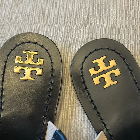 Tory Burch Flat Sandals Size 8 1/2 NWOT - Picture 5 of 11